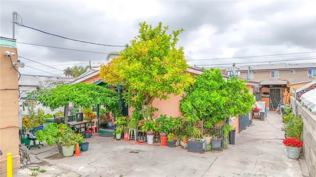 8217 Broadway Street, Los Angeles, CA — listing photo 1