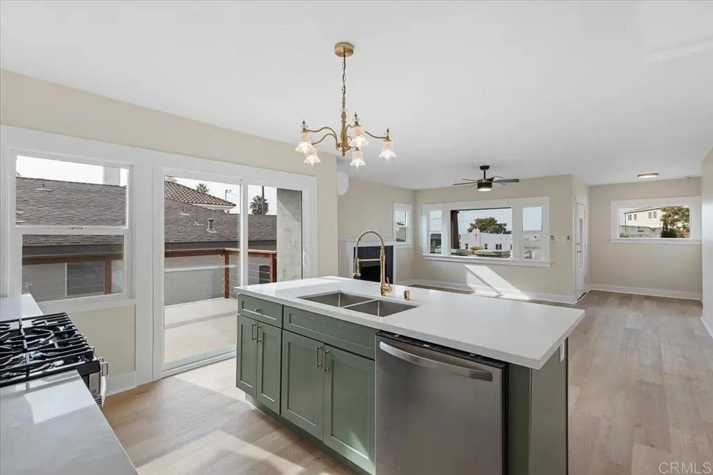 2453 Curlew St, San Diego, CA — listing photo 1
