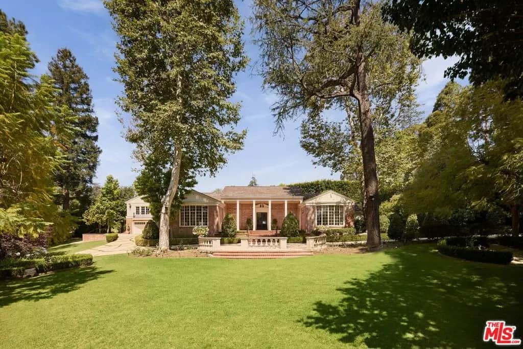 1001 N Crescent Drive, Beverly Hills, CA — listing photo 1