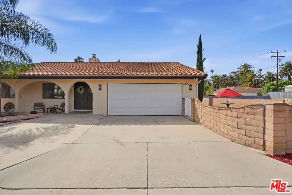 17249 Mcbride Avenue, Lake Elsinore, CA — listing photo 1