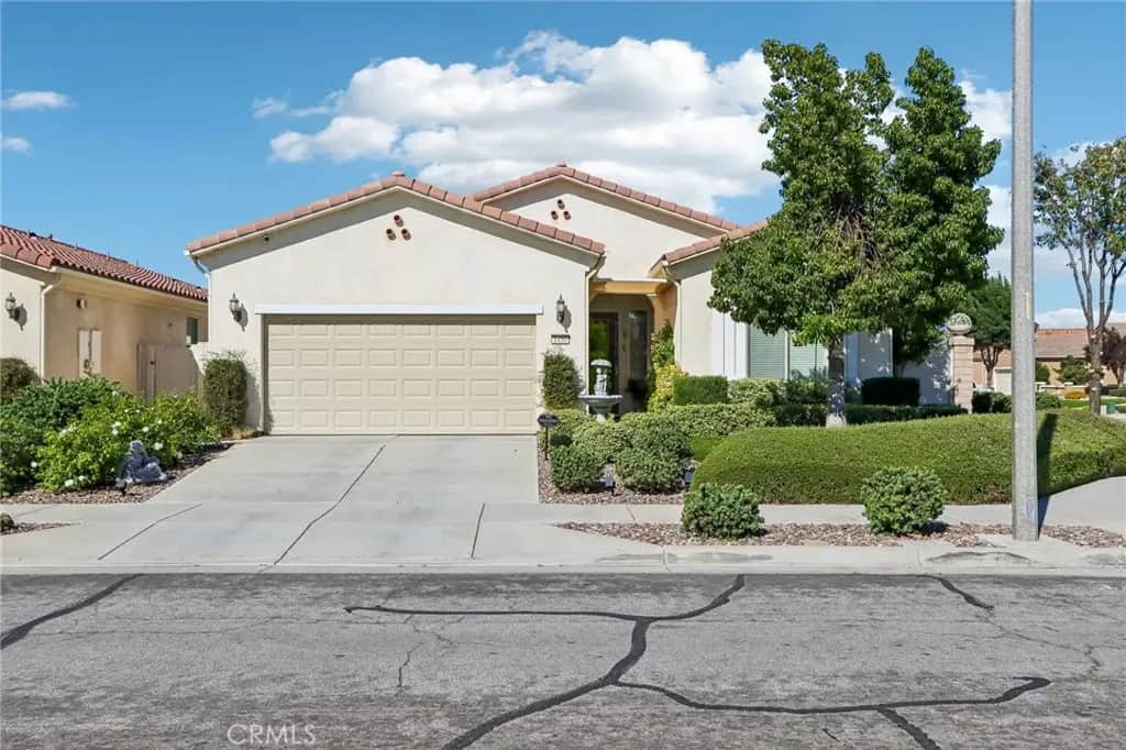 1450 Corte Alamonte, Hemet, CA — listing photo 1