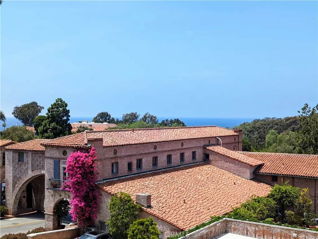 2525 Via Campesina 304, Palos Verdes Estates, CA — listing photo 1