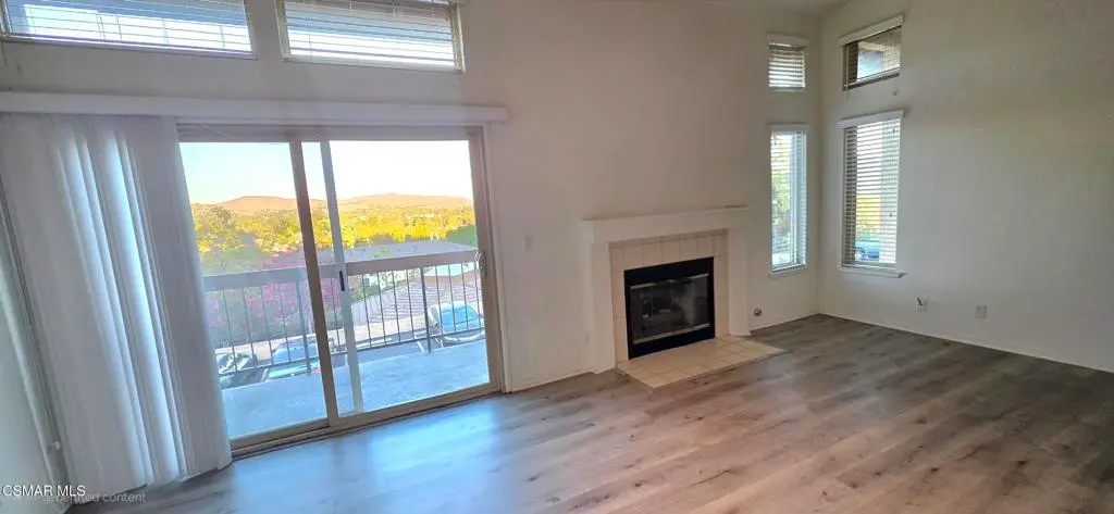 825 Warwick Avenue, Thousand Oaks, CA — listing photo 1