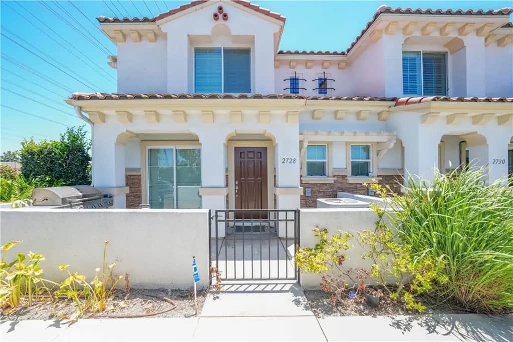 2728 W Ball Road, Anaheim, CA — listing photo 1