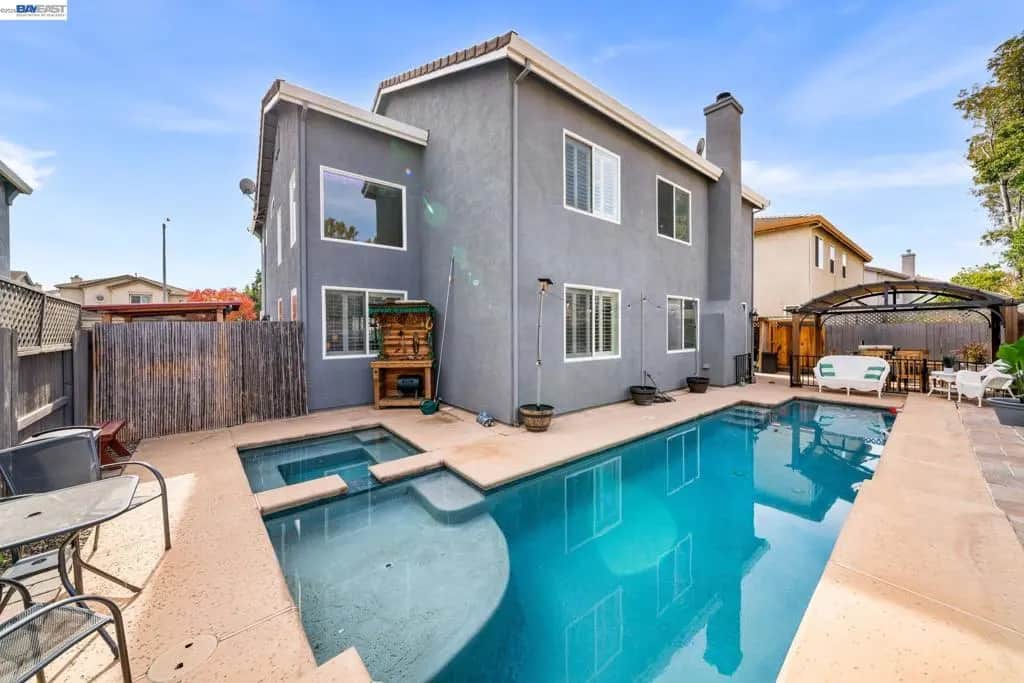 1531 Riverview Ave, Tracy, CA — listing photo 1