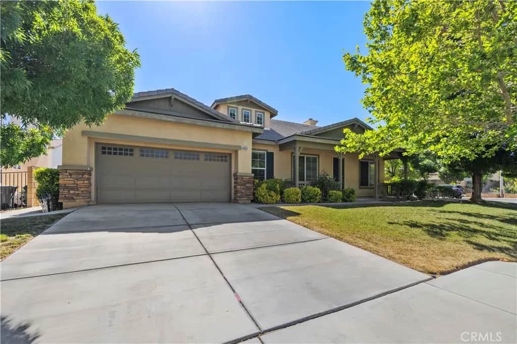 44022 Raven Lane, Lancaster, CA — listing photo 1