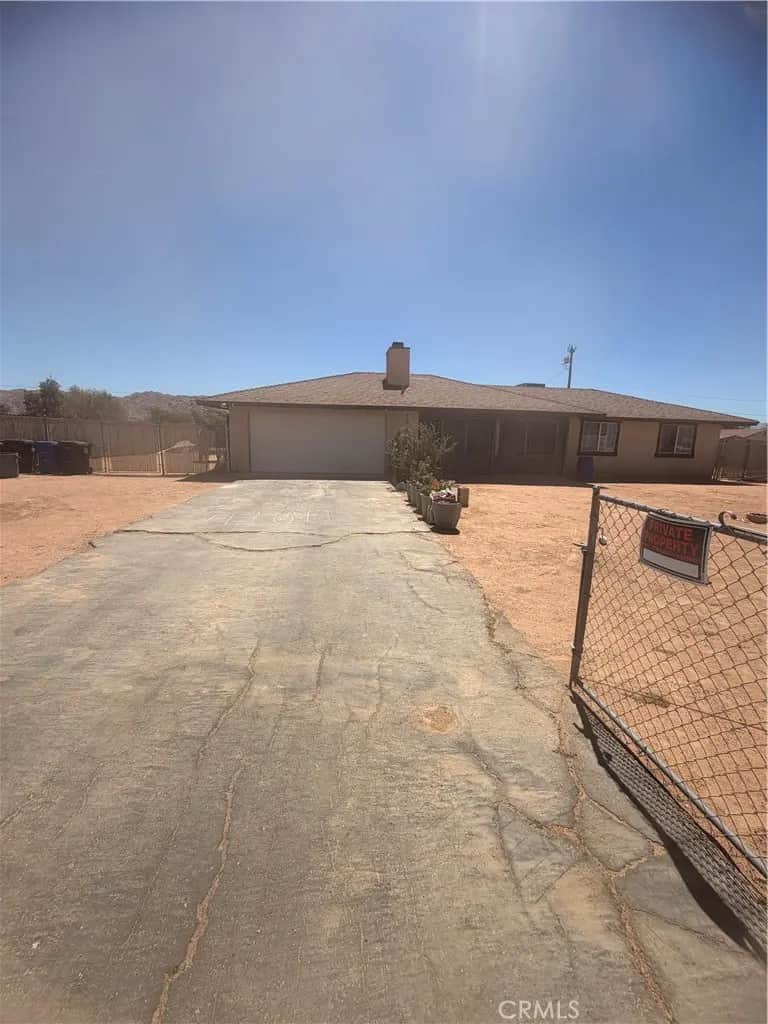 16661 Pawnee, Apple Valley, CA — listing photo 1