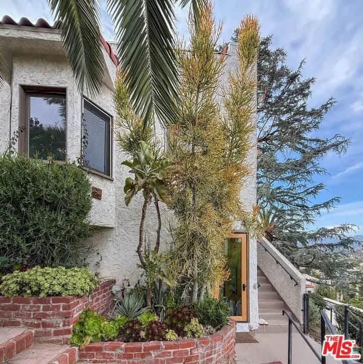 1401 Dartmouth Drive, Glendale, CA — listing photo 1