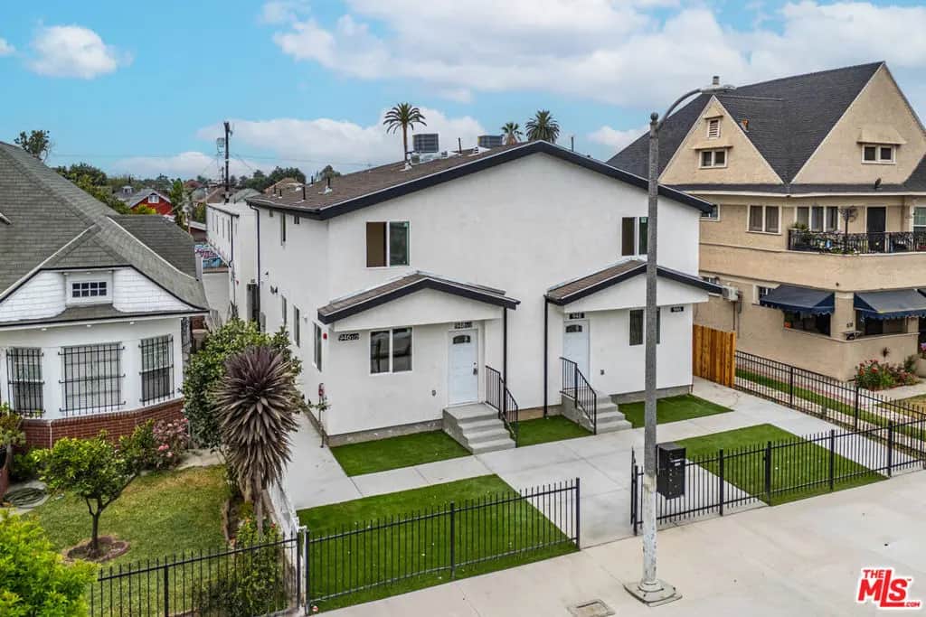 946 E 21st Street, Los Angeles, CA — listing photo 1
