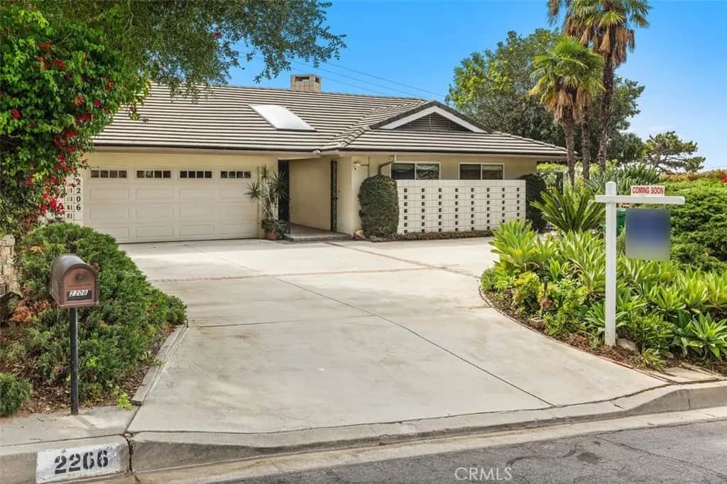 2206 Canyon, Arcadia, CA — listing photo 1