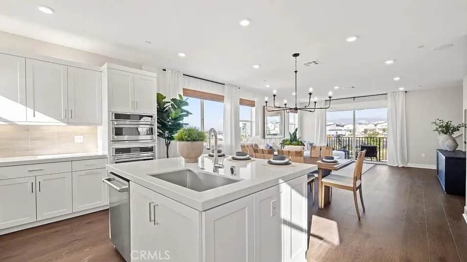817 Sonia, Irvine, CA — listing photo 1