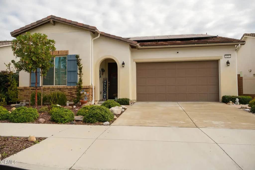 425 Eureka Drive, Santa Paula, CA — listing photo 1