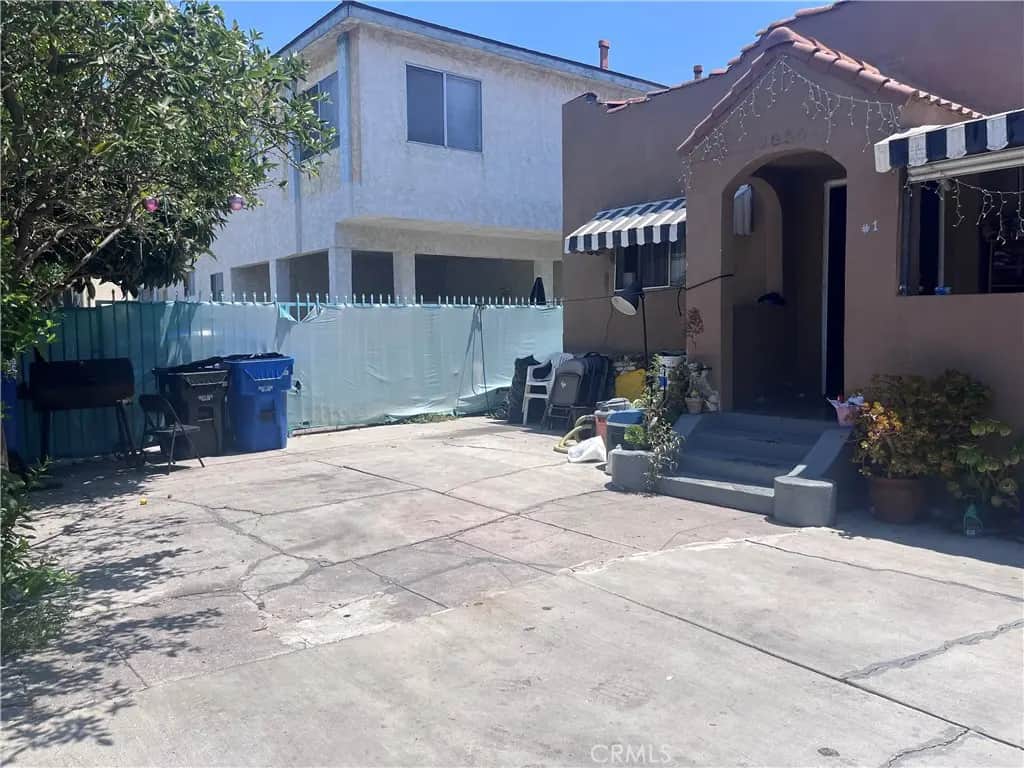 2026 S Ridgeley, Los Angeles, CA — listing photo 1