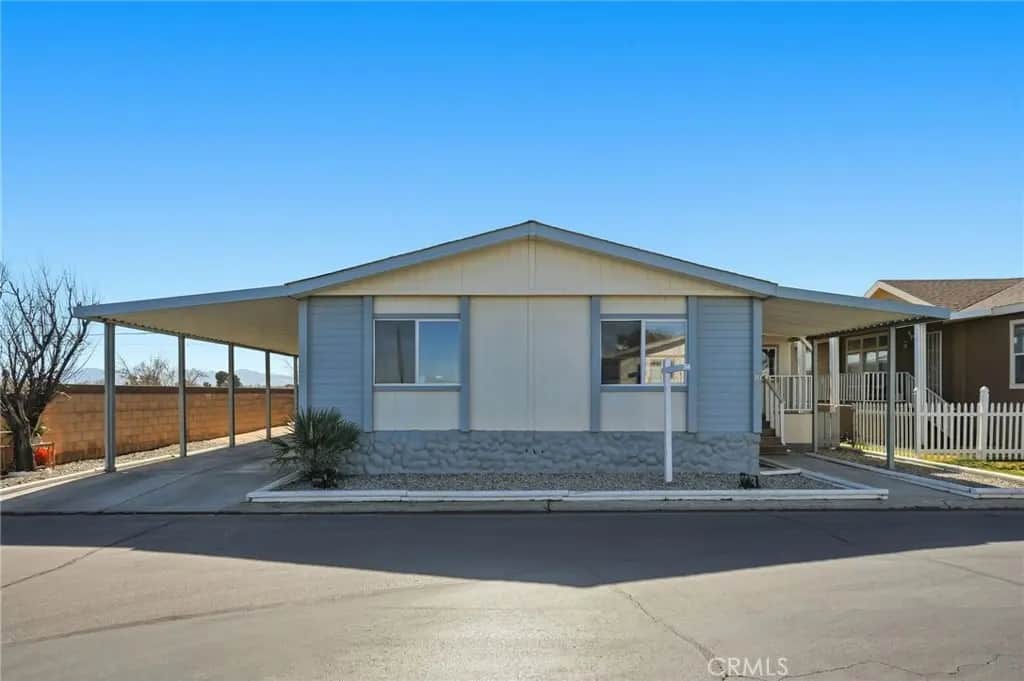 2121 E Ave I SPC 10 10, Lancaster, CA — listing photo 1