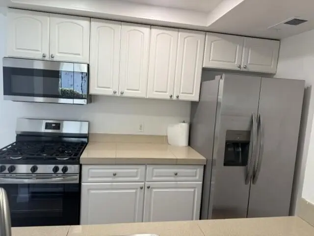 45 Lakeview Circle, Cathedral City, CA — listing photo 1
