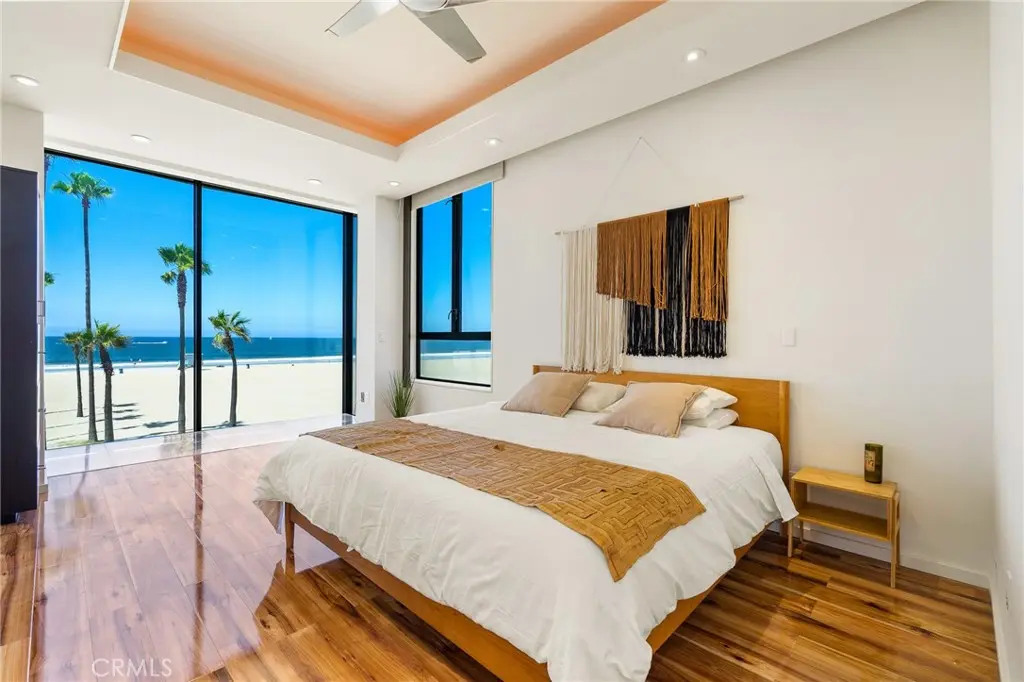 3009 Ocean Front Walk, Venice, CA — listing photo 1