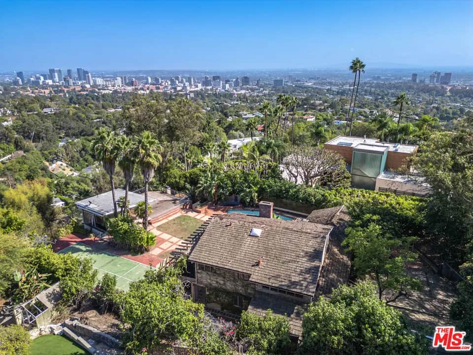 860 Linda Flora Drive, Los Angeles, CA — listing photo 1