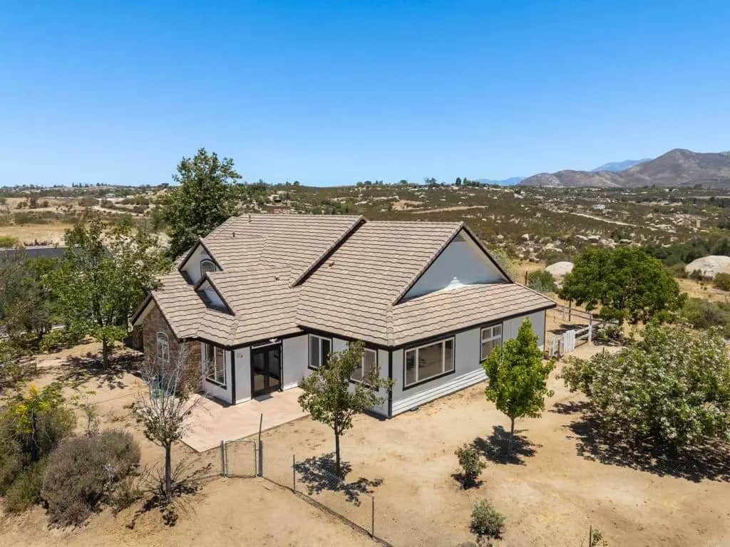 44075 Timber Trail, Hemet, CA — listing photo 1