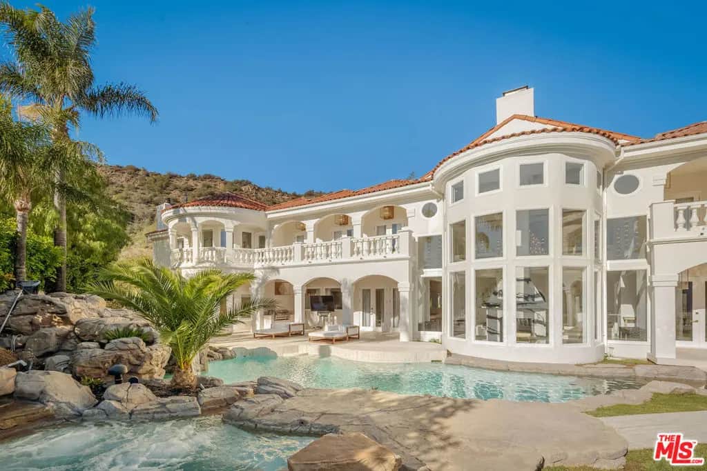 25665 1/2 Mulholland Highway, Calabasas, CA — listing photo 1