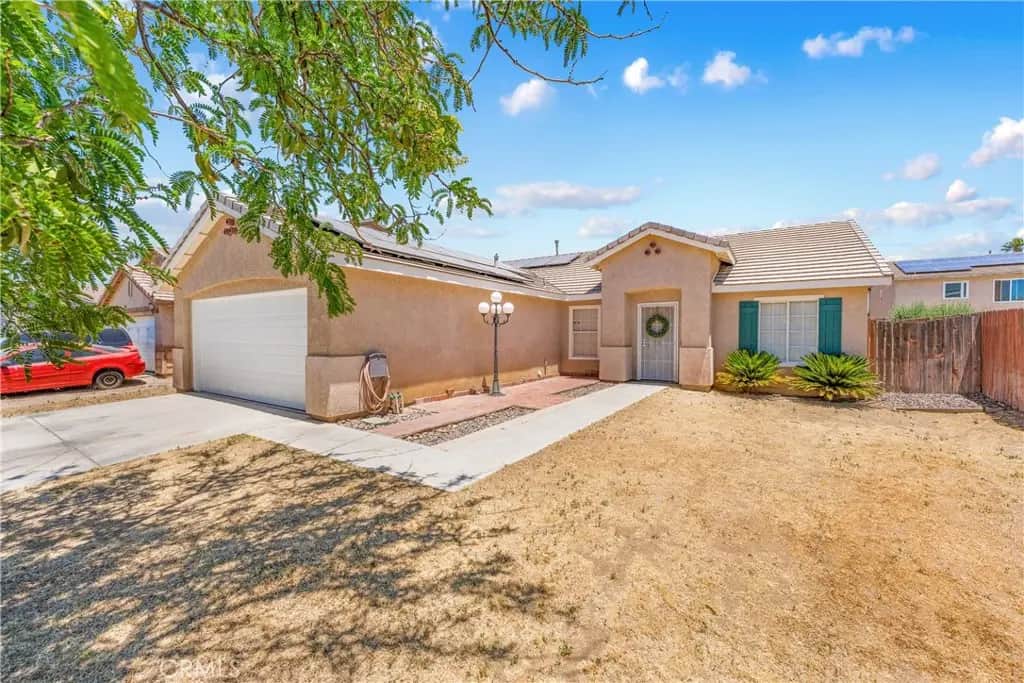 45420 Fairbanks, Lancaster, CA — listing photo 1