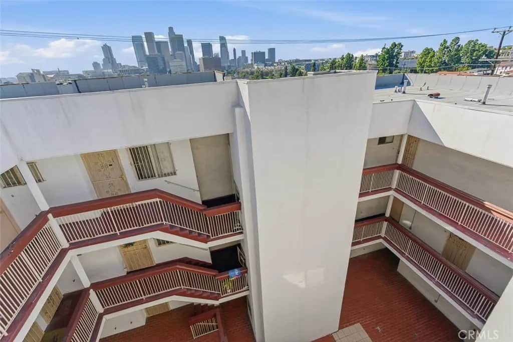 939 W College, Los Angeles, CA — listing photo 1