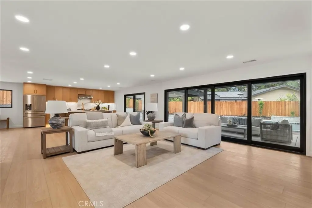 2000 Redondo, Fullerton, CA — listing photo 1