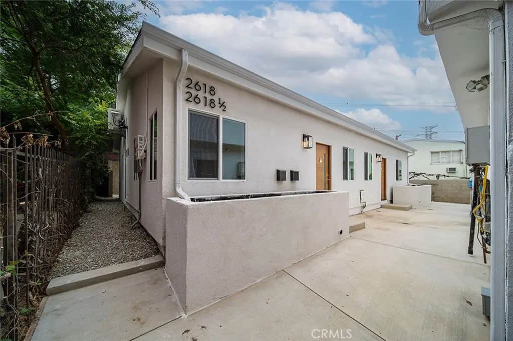 2618 Glendale, Los Angeles, CA — listing photo 1