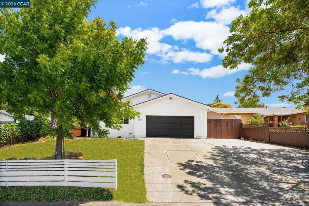 698 Mini Dr, Vallejo, CA — listing photo 1