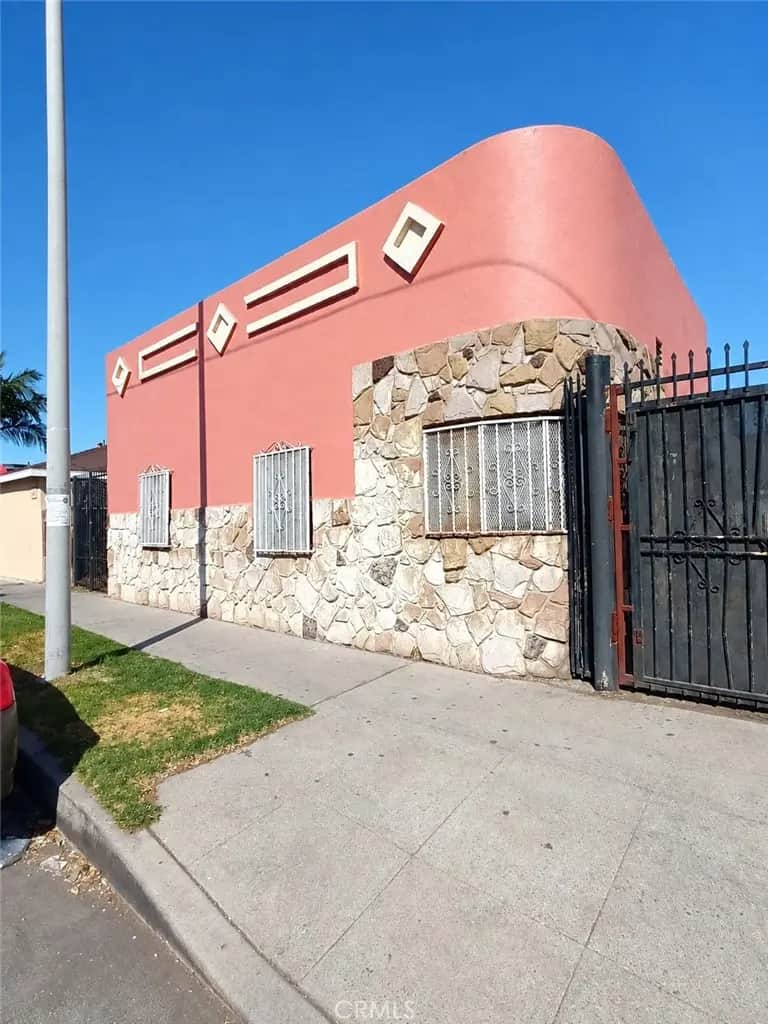 8706 Avalon, Los Angeles, CA — listing photo 1
