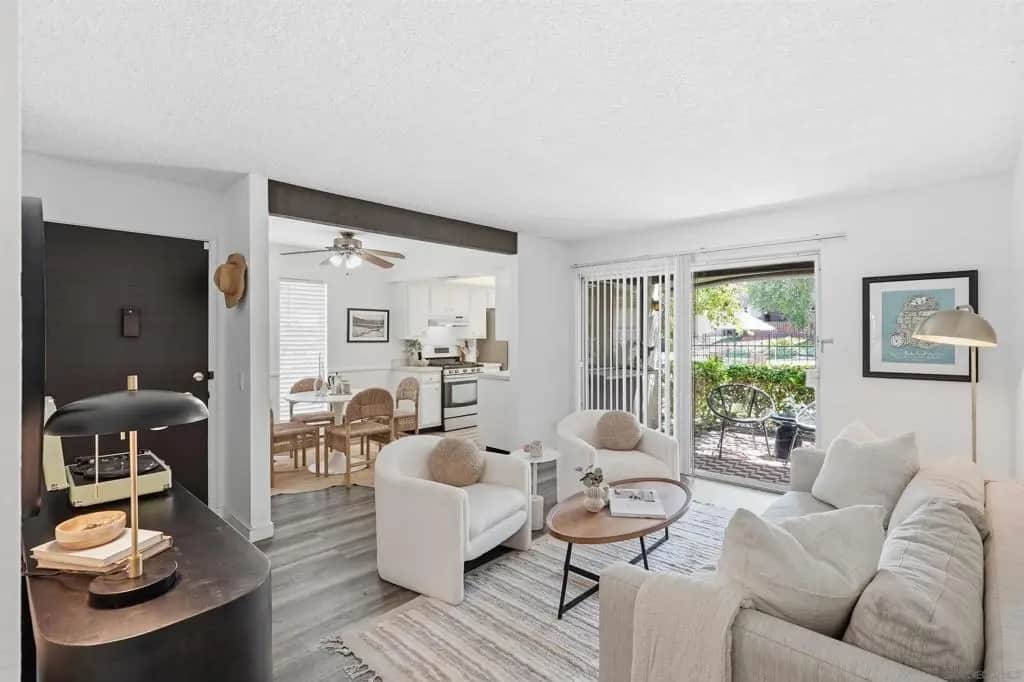 6878 Navajo Rd 111, San Diego, CA — listing photo 1
