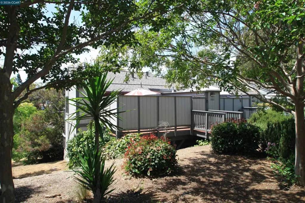 1506 Ashwood Dr, Martinez, CA — listing photo 1