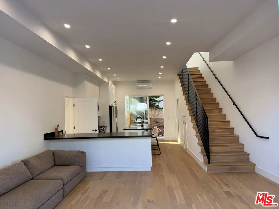 3989 1/2 Beethoven Street, Los Angeles, CA — listing photo 1
