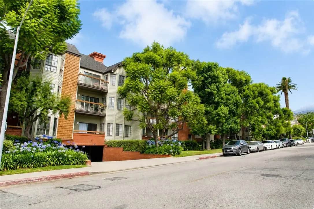 1313 Valley View 202, Glendale, CA — listing photo 1