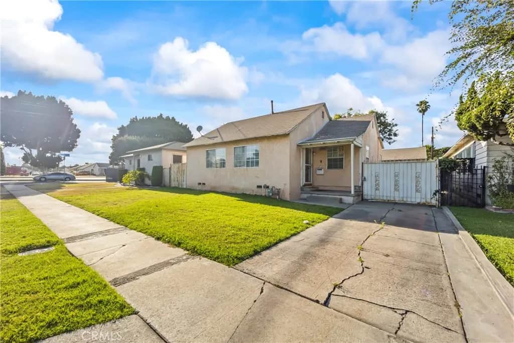 1209 E 124th Street, Los Angeles, CA — listing photo 1