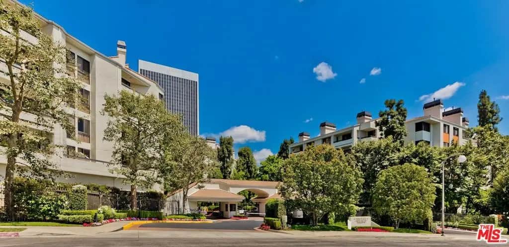 2142 Century Park Lane 102, Los Angeles, CA — listing photo 1