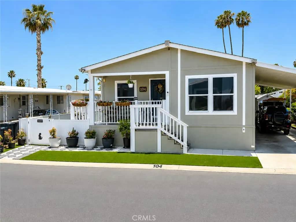 601 N Kirby St Space 104, Hemet, CA — listing photo 1