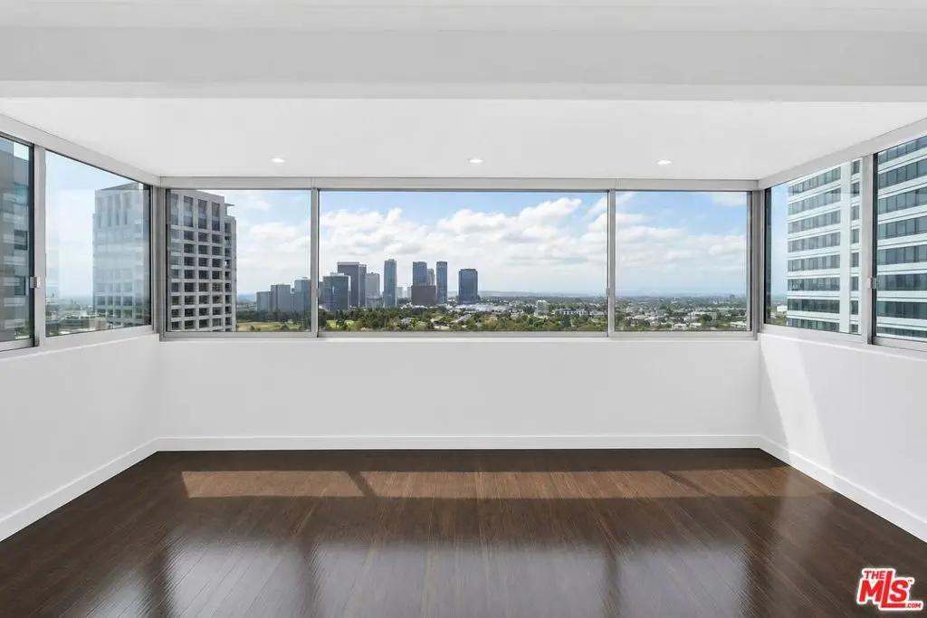 865 Comstock Avenue 16C, Los Angeles, CA — listing photo 1