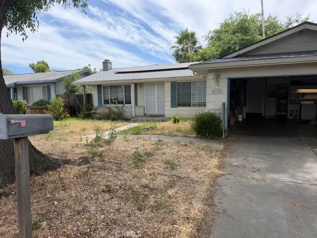 8225 Saratoga, Stockton, CA — listing photo 1