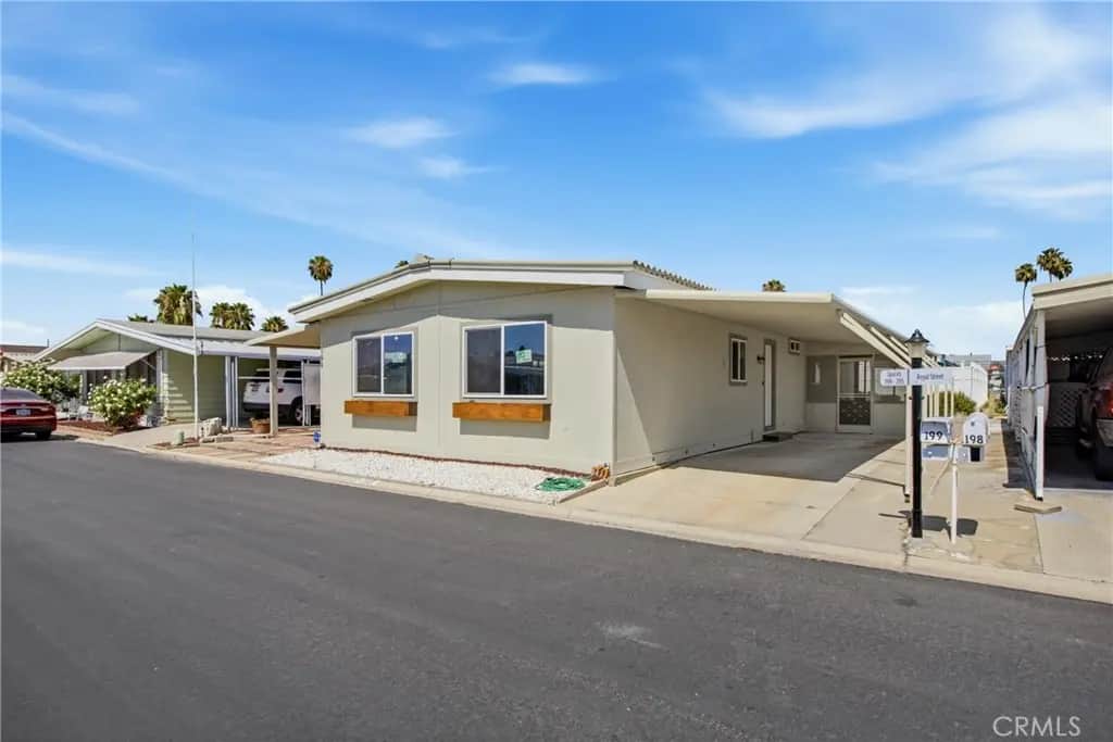 601 N Kirby Street 199, Hemet, CA — listing photo 1