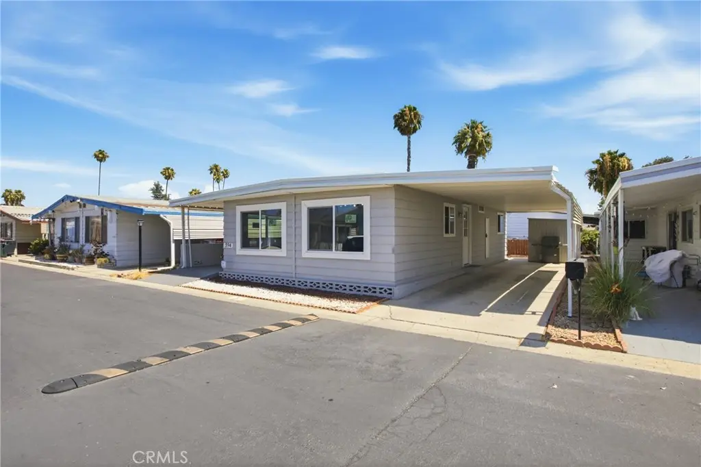 601 N Kirby 394, Hemet, CA — listing photo 1