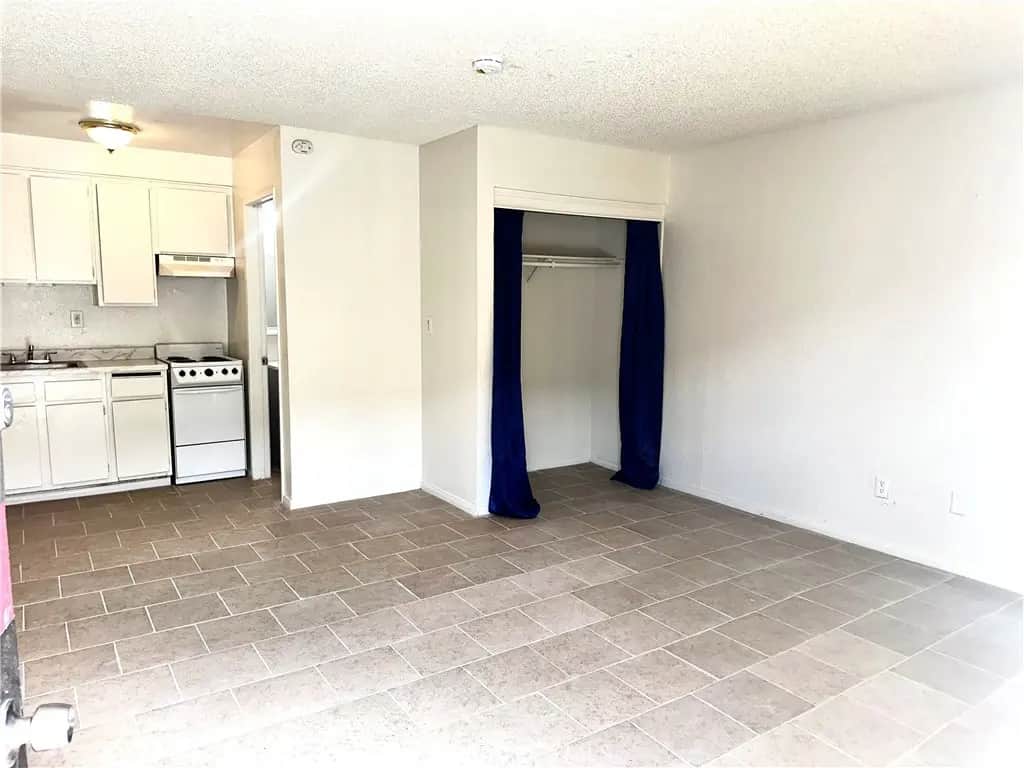 11661 11663 White Avenue 6, Adelanto, CA — listing photo 1