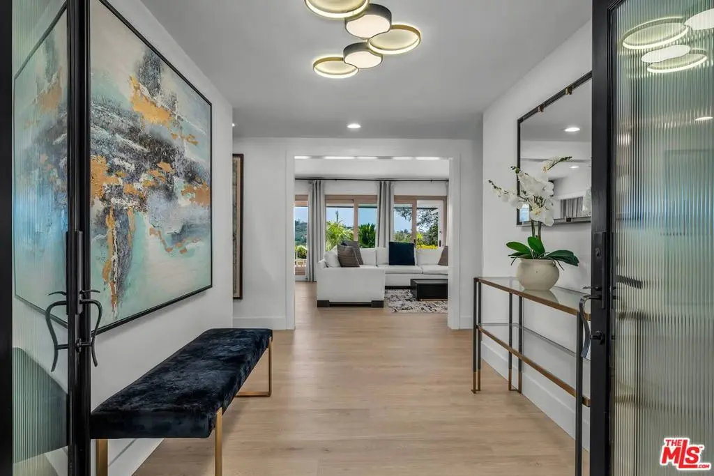 2144 Banyan Drive, Los Angeles, CA — listing photo 1