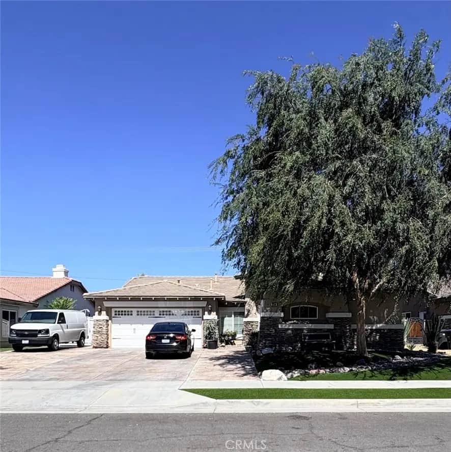 924 Aria, Hemet, CA — listing photo 1