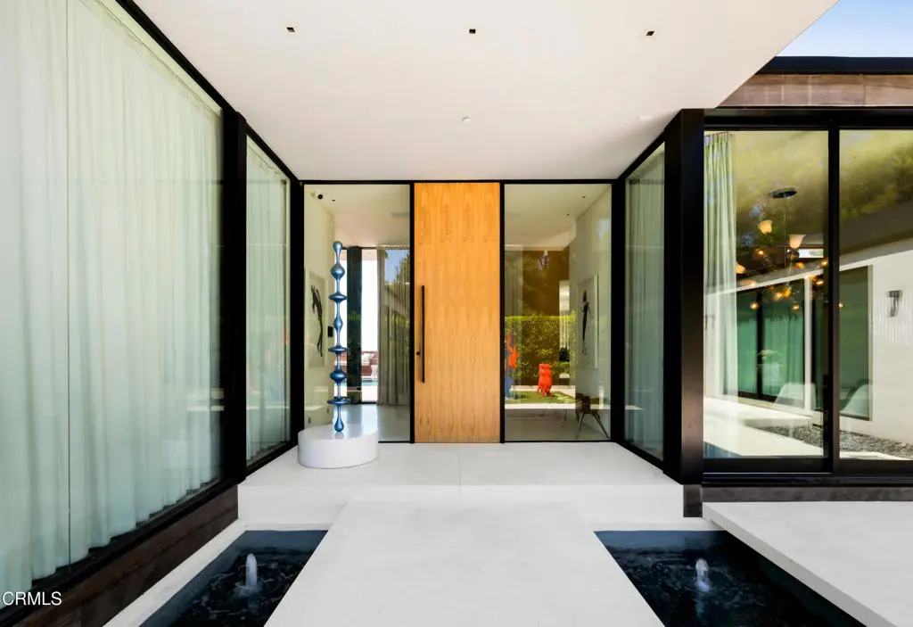 590 Haynes Avenue, Beverly Hills, CA — listing photo 1
