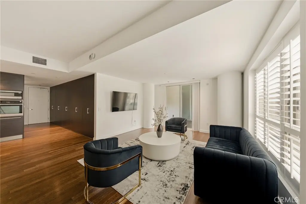6250 Hollywood Boulevard 4M, Los Angeles, CA — listing photo 1