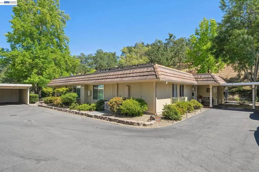 2029 Ptarmigan Dr 2, Walnut Creek, CA — listing photo 1