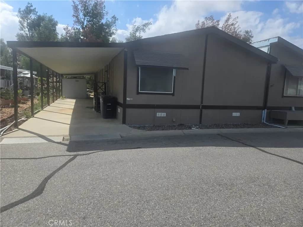 5001 Florida 381, Hemet, CA — listing photo 1
