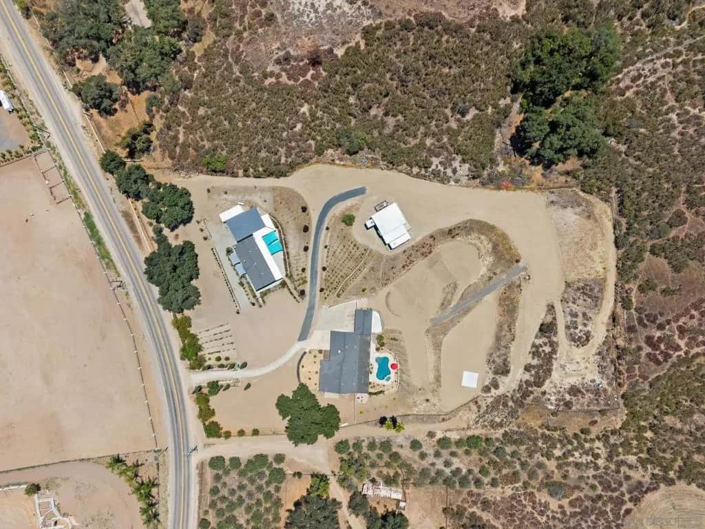 37200 Mesa Rd, Temecula, CA — listing photo 1