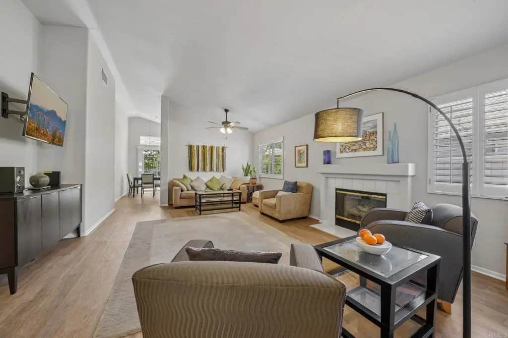 23979 Via Astuto, Murrieta, CA — listing photo 1