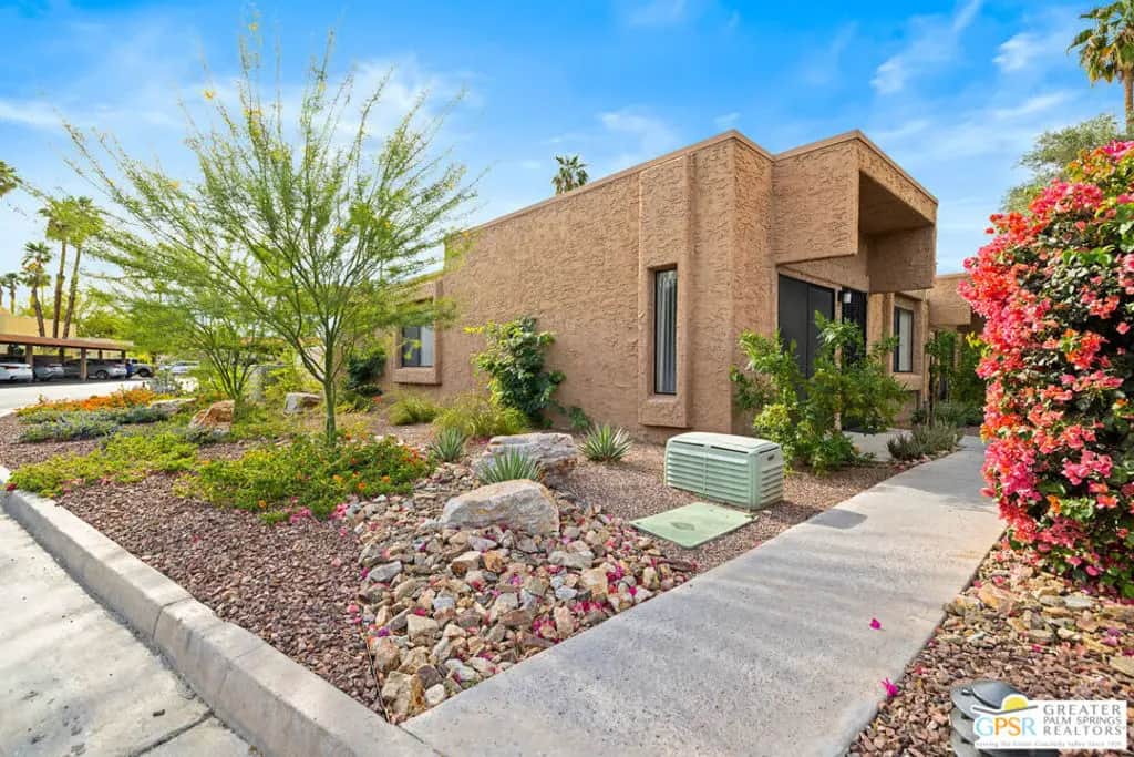 2400 Los Coyotes Drive, Palm Springs, CA — listing photo 1